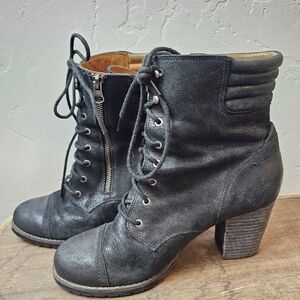 Clarks Black Leather Lace-Up Heeled Ankle Boots - Size 8.5